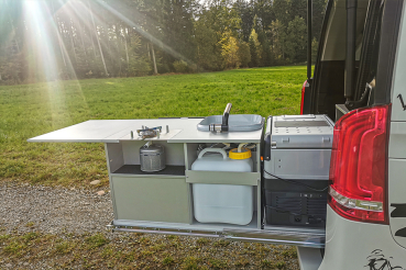 VanEssa Arco system rear kitchen in Mercedes V-Class